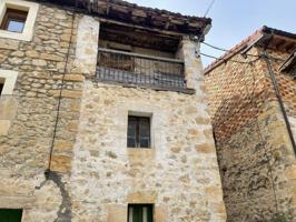 Adosada en venta en Cillaperlata photo 0