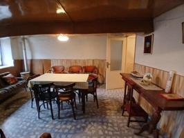 Casa en venta en Adrados, Centro photo 0