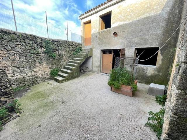 Casa en venta en Montánchez, MONTANCHEZ photo 0