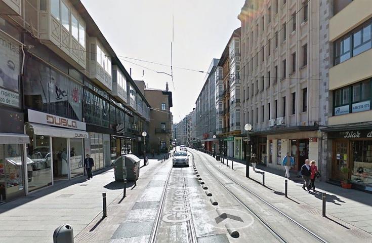 Garaje en venta en Vitoria-Gasteiz, Centro photo 0