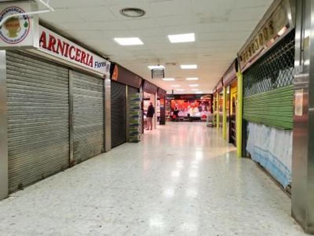 Local comercial en venta en Fuenlabrada, Parque Granada photo 0