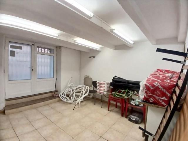 Local comercial en venta en Torrelles de Foix photo 0