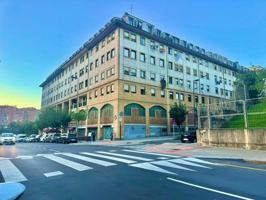 Garaje en venta en Bilbao, Txurdinaga photo 0