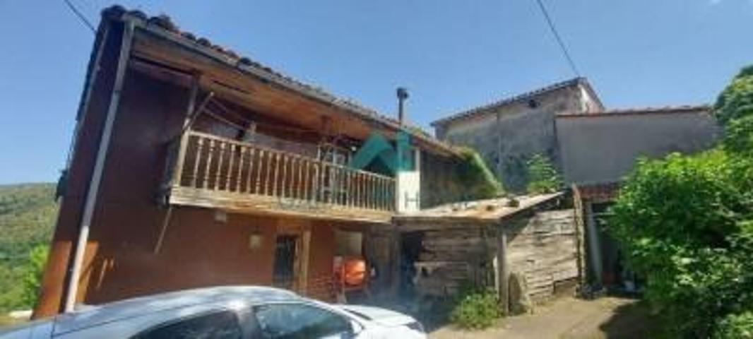 Casas de pueblo en venta en Ampuero, Ahedo photo 0