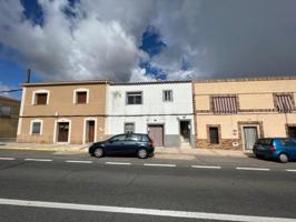 Piso en venta en Arroyo de la Luz, Hermita soledad photo 0