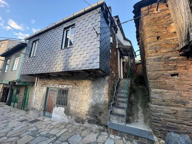 Casa con terreno en venta en Carballeda de Valdeorras, * ALREDEDORES photo 0