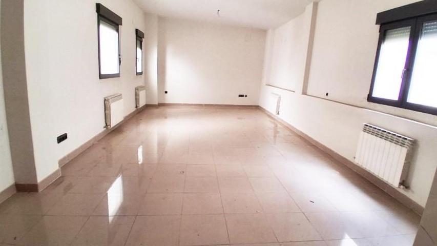 Oficina en venta en Béjar, Bejar photo 0