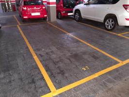 Parking en venta en Barcelona, Les Corts photo 0