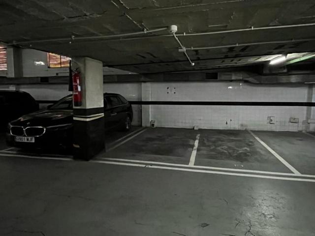 Parking en venta en Barcelona, Sarrià photo 0
