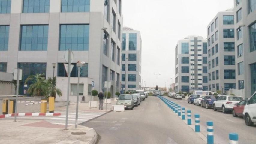 Oficina en venta en Sevilla, Calle Arquitectura, 3, 41015 photo 0