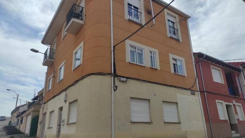 Piso en venta en La Bañeza, Bañeza La photo 0