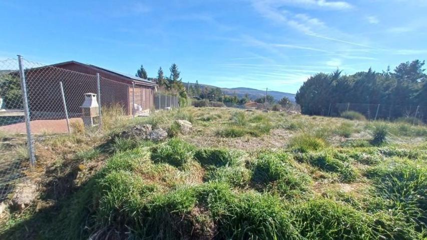 Terreno en venta en Peguerinos, Centro photo 0