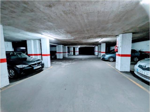 Garaje en venta en Córdoba photo 0