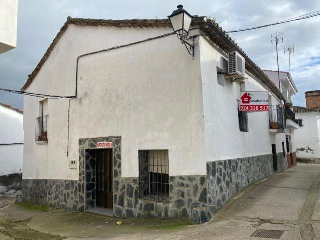 Casas de pueblo en venta en Casas de Millán photo 0