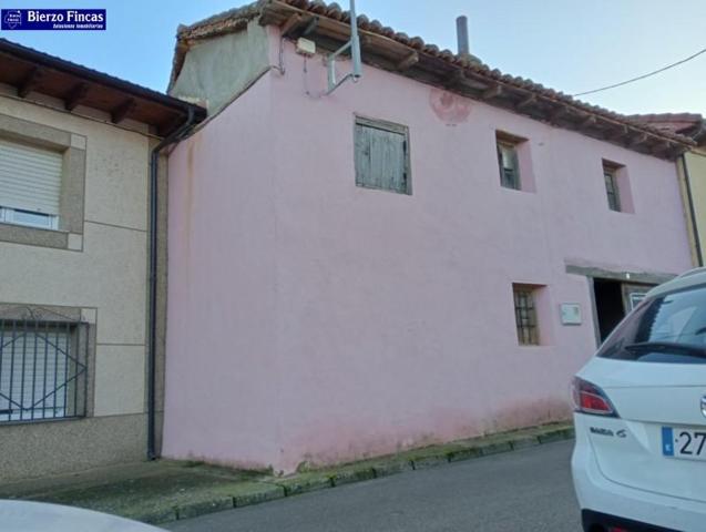 Casa con terreno en venta en Onzonilla, Antimio de Abajo photo 0