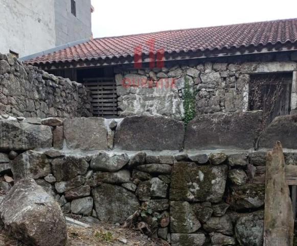 Casa en venta en Amoeiro, Beiro photo 0