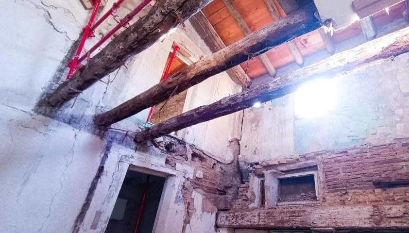 Piso en venta en Zaragoza, La Magdalena photo 0