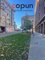 Local comercial en venta en Oviedo, Oviedo photo 0