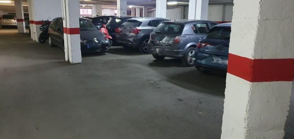 Garaje en venta en Jaén, Centro photo 0