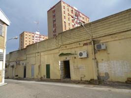 Local comercial en venta en Castilleja de la Cuesta, Nueva sevilla photo 0