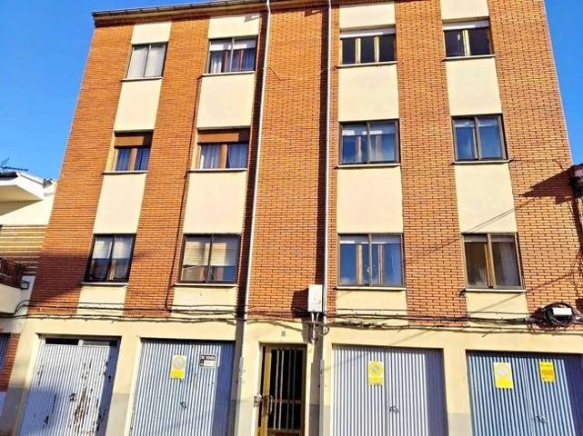 Piso en venta en Valencia de Don Juan, Valencia De Don Juan photo 0