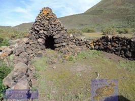 Terreno en venta en Haría photo 0