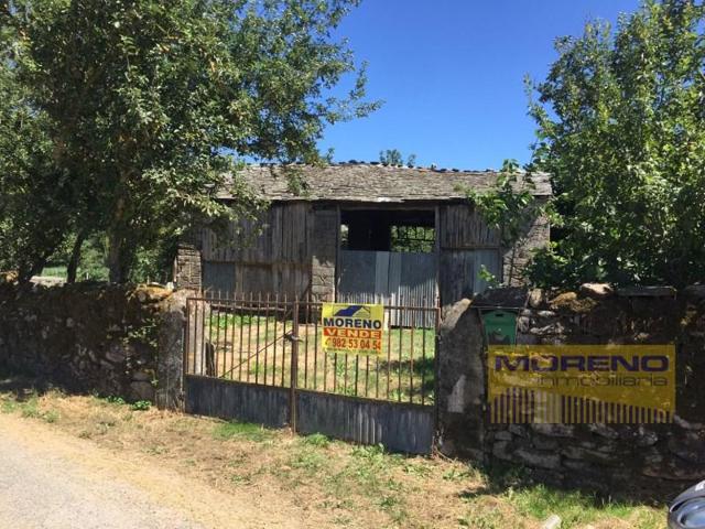 Casa con terreno en venta en Sarria photo 0