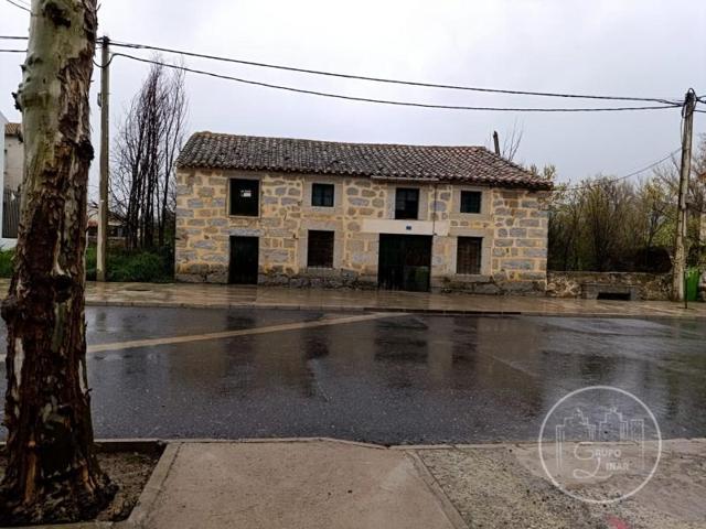 Casa en venta en Muñogalindo photo 0