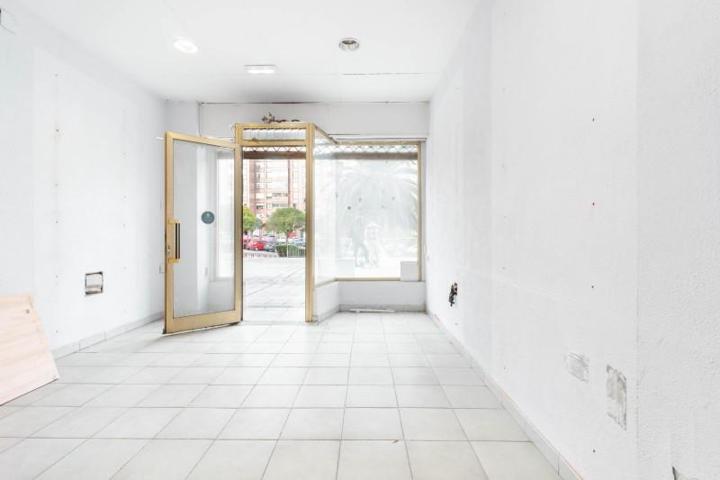 Local comercial en venta en Avilés, El Carbayedo - El Quirinal photo 0