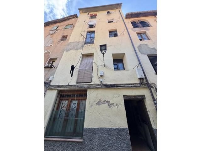 Piso en venta en Berga photo 0