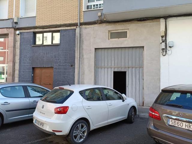 Local comercial en venta en Torrelavega, Centro photo 0