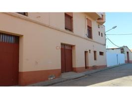 Local comercial en venta en Miajadas photo 0