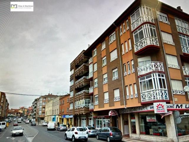 Local comercial en venta en León, Trobajo del Camino photo 0