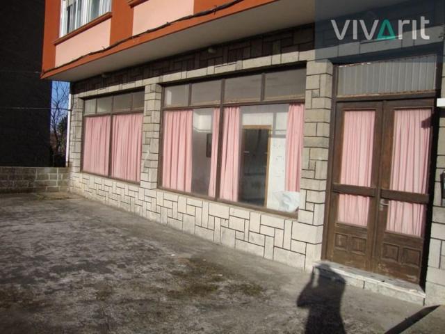 Local comercial en venta en Fene, Fene photo 0