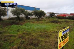Terreno en venta en Valencia de Alcántara, Polígono industrial photo 0
