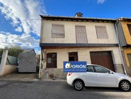 Casa con terreno en venta en Castropodame, Almazcara photo 0