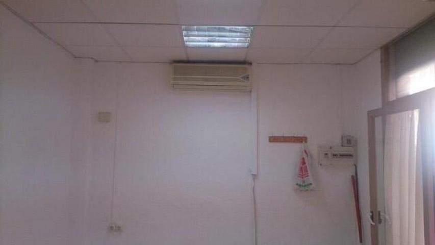 Local comercial en venta en Almería, Los angeles photo 0