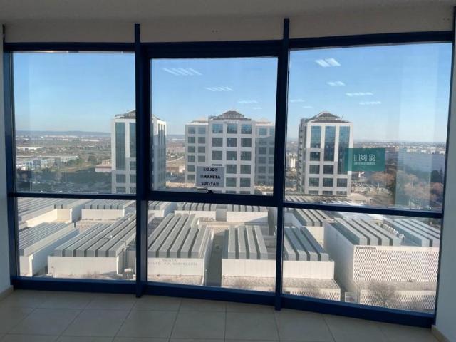 Oficina en venta en Sevilla, San Jerónimo photo 0