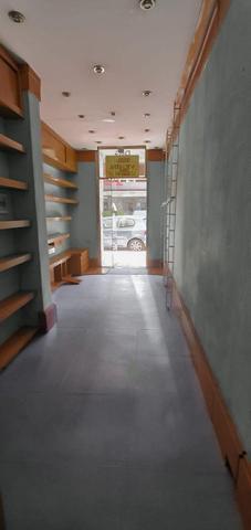 Local comercial en venta en León, Centro photo 0