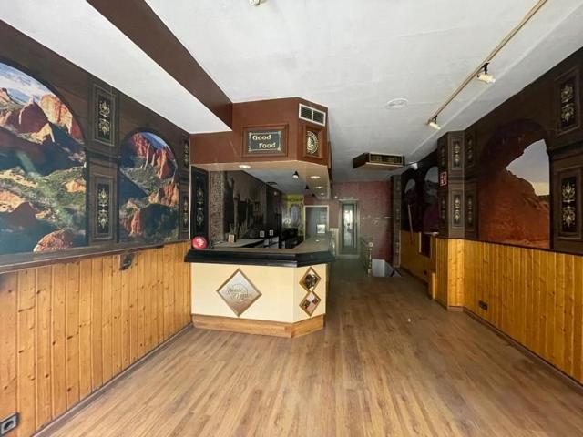 Local comercial en venta en Ponferrada, Alta photo 0