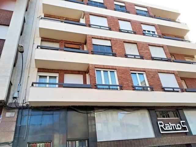 Piso en venta en La Bañeza, La Bañeza photo 0