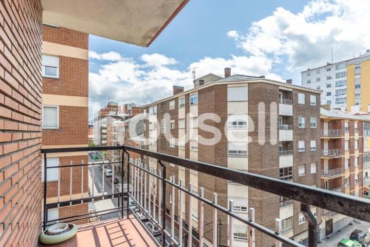 Piso en venta en Ponferrada photo 0