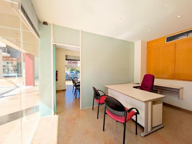 Local comercial en venta en Amposta, Centro photo 0