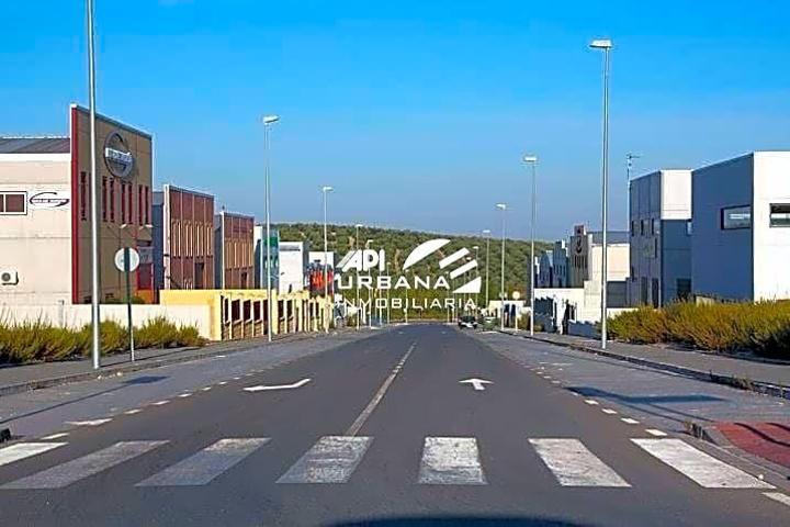 Terreno en venta en Lucena photo 0