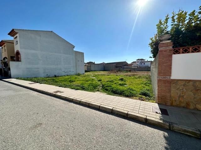 Terreno en venta en Fuente Vaqueros, Avda del genil photo 0