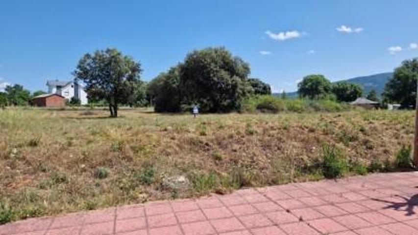 Terreno en venta en Cubillos del Sil, Cabañas de la dornilla photo 0