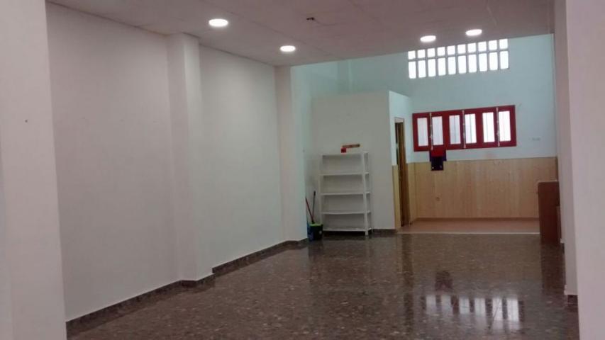 Local comercial en venta en Ontinyent, Llombo photo 0