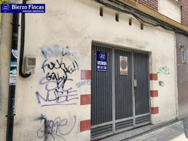 Local comercial en venta en Ponferrada, Centro photo 0