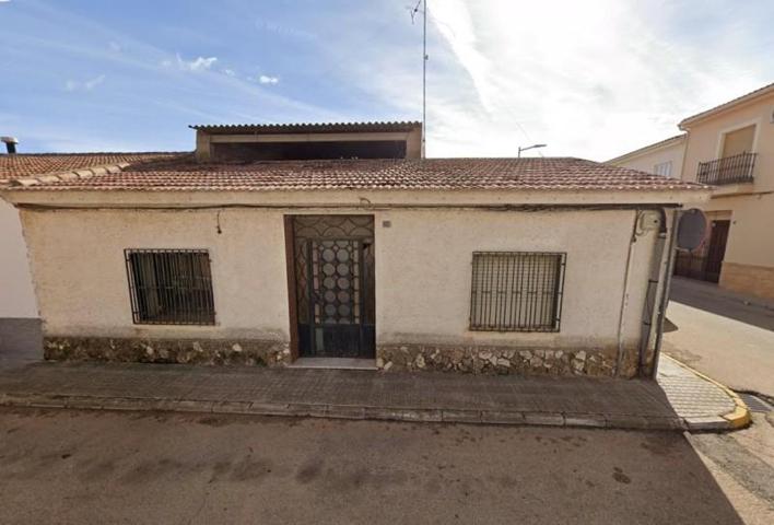 Adosada en venta en Socuéllamos, Castilla la mancha photo 0