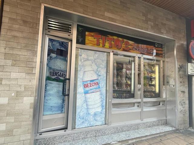 Local comercial en venta en Avilés, Avilés photo 0